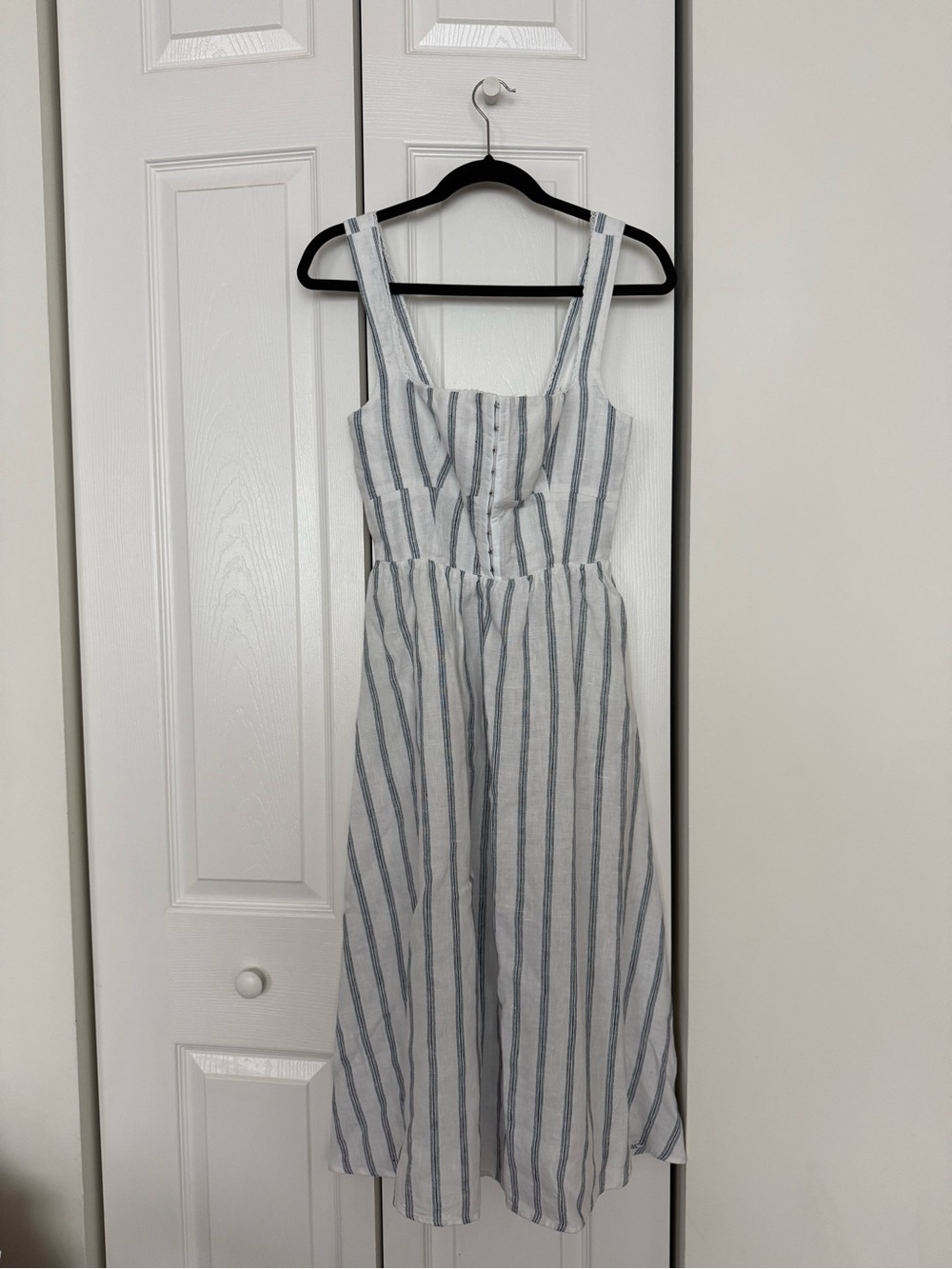 Reformation Tagliatelle Linen Corset Dress
Size 4 White Blue Stripe Midi